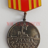 Czeski medal pamiątkowy za wyzwolenie Pragi w 1945r srebrny